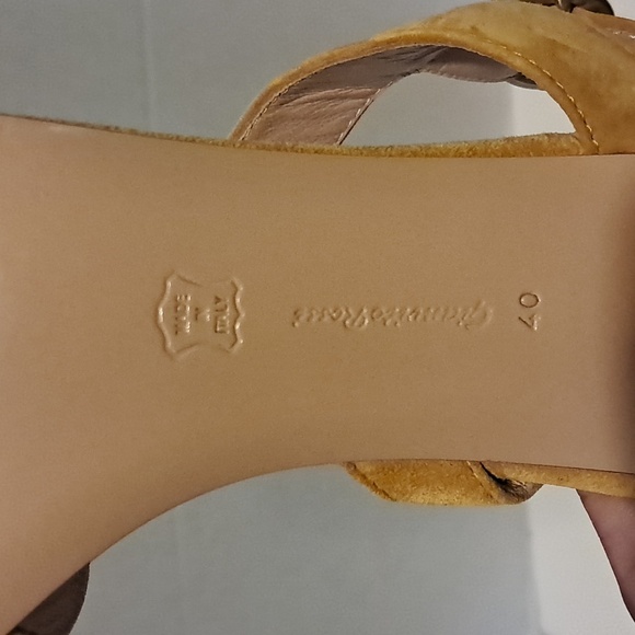 Gianvito Rossi Mustard Yellow Suede City Block Heel Sandals 40/9 NWOT - Picture 7 of 12